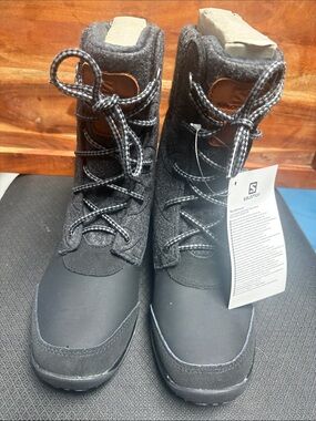 Salomon Women's Black and Gray Winter Lace-Up Boots